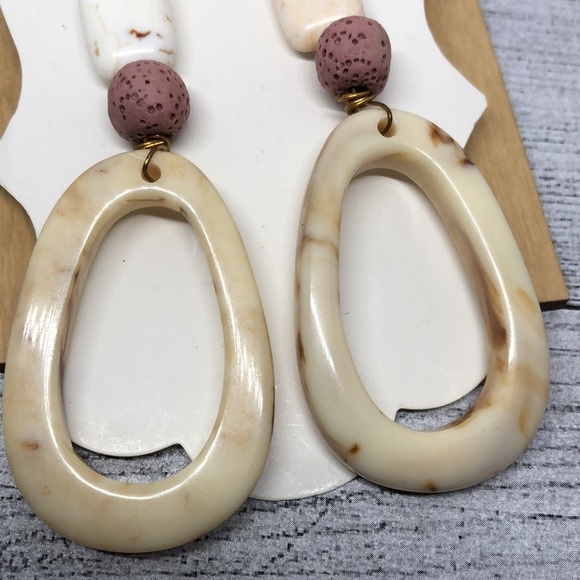 Handcrafted statement style boho earrings - Picture 3 of 5